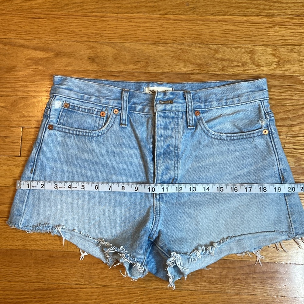 NWOT Madewell Relaxed Denim Shorts. Size 26 - Picture 10 of 13